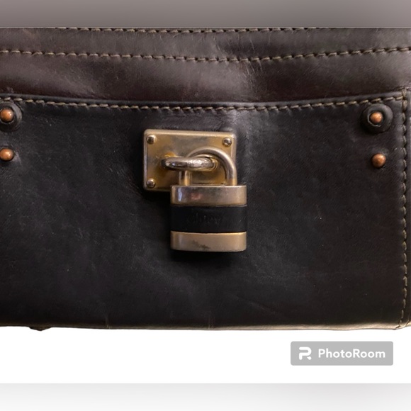 Chloé Paddington Brown Leather W/Gold Hardware Lock W/Key Wallet in EUC - Picture 3 of 9